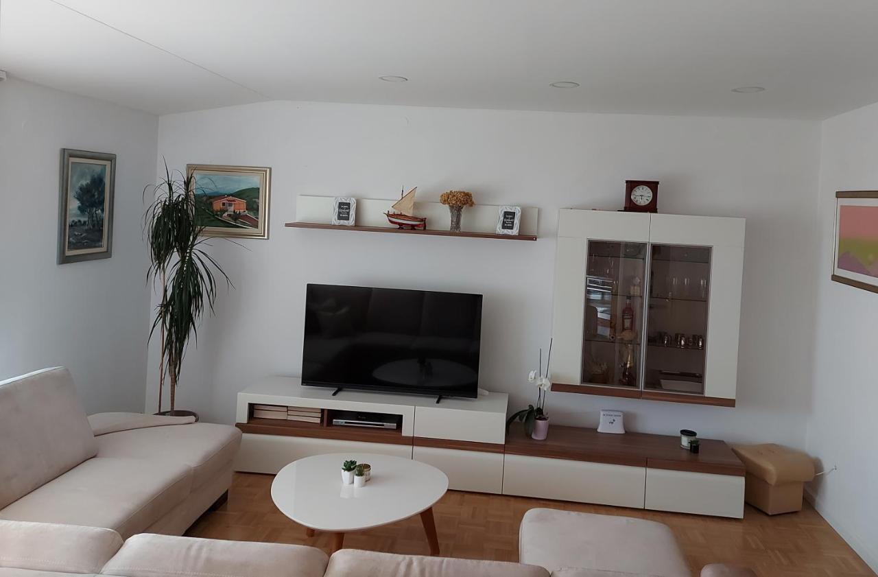 Apartman Mb Podstrana Esterno foto