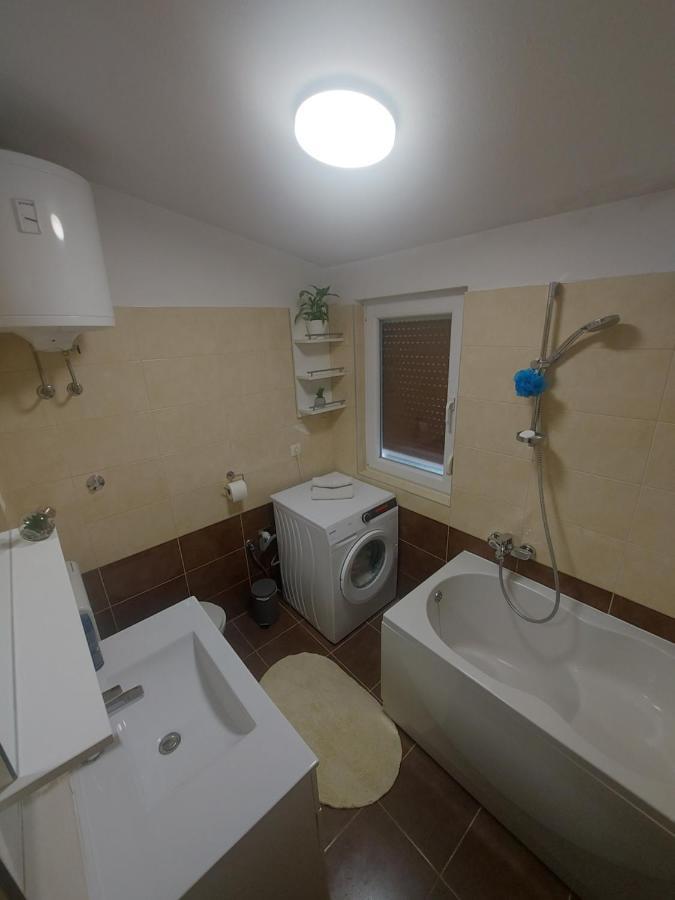 Apartman Mb Podstrana Esterno foto