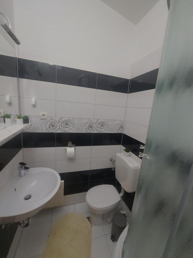Apartman Mb Podstrana Esterno foto